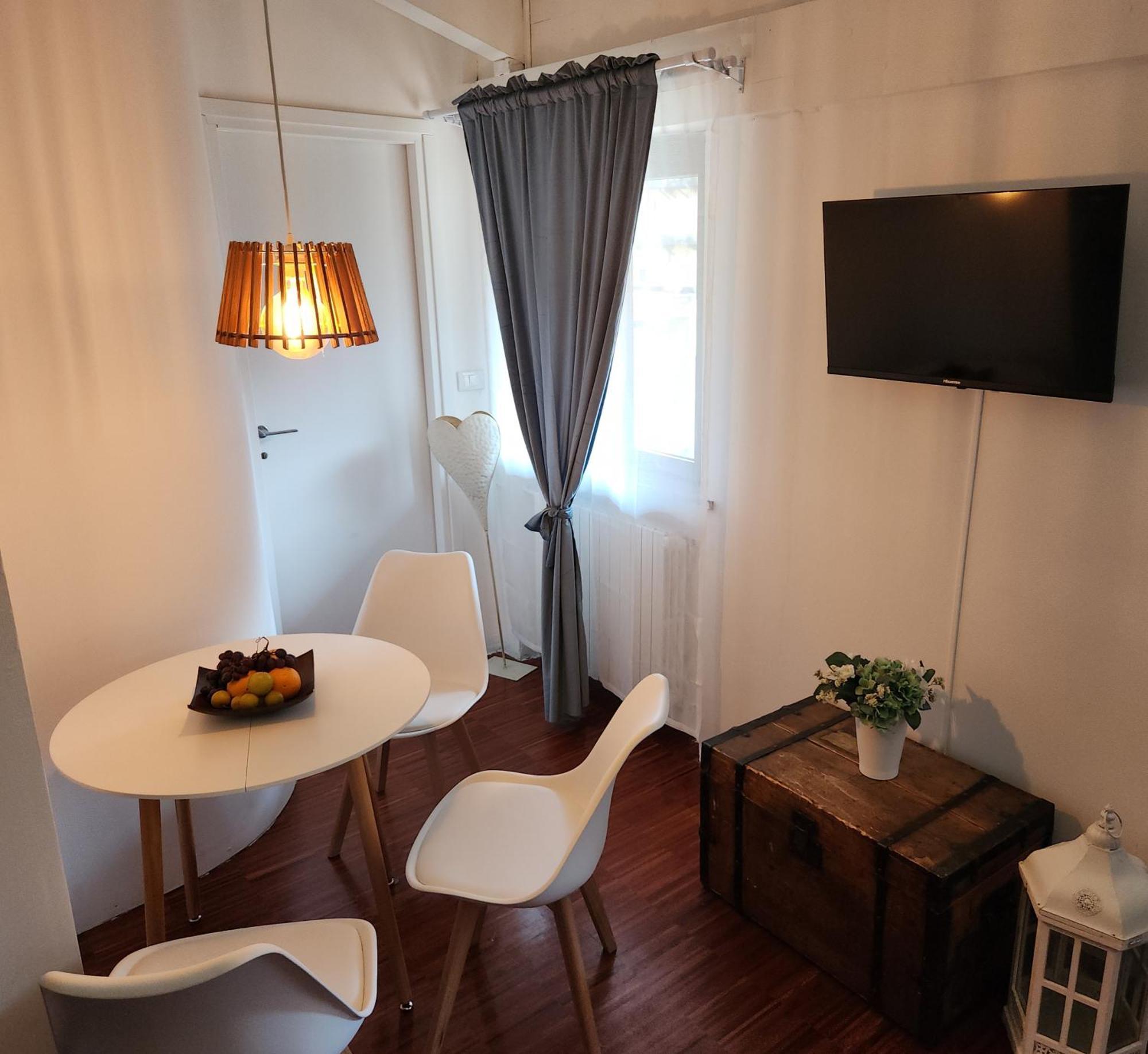 Gaia Suites - A Due Passi Dal Centro - Parcheggio Privato Турин Экстерьер фото