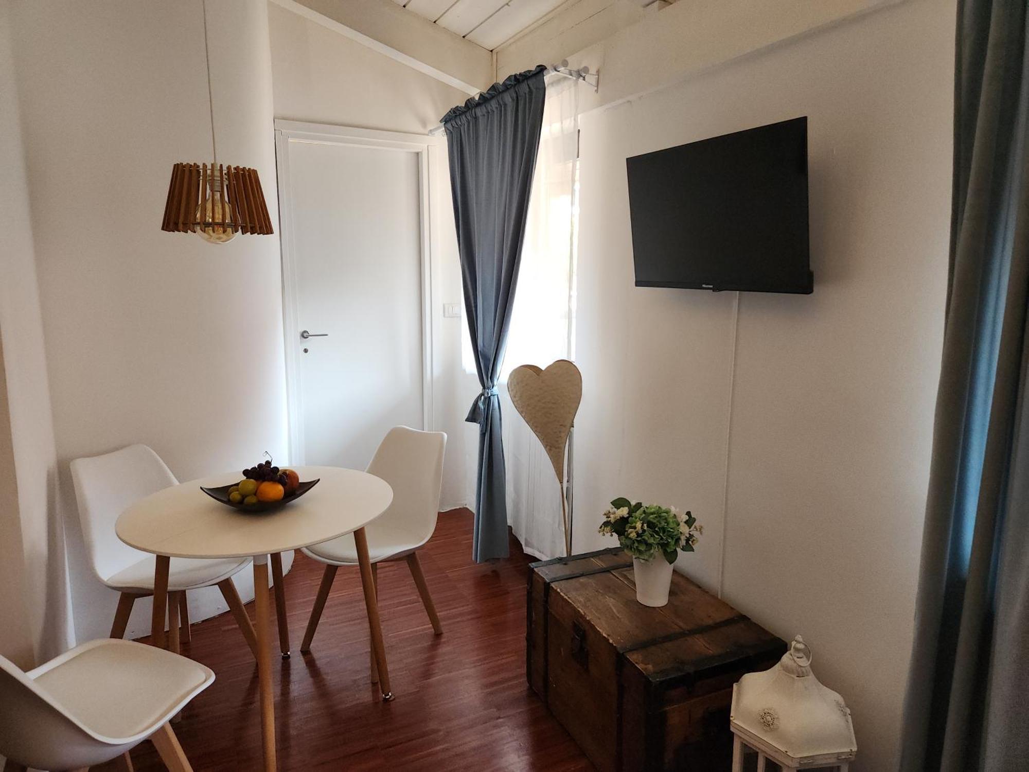 Gaia Suites - A Due Passi Dal Centro - Parcheggio Privato Турин Экстерьер фото