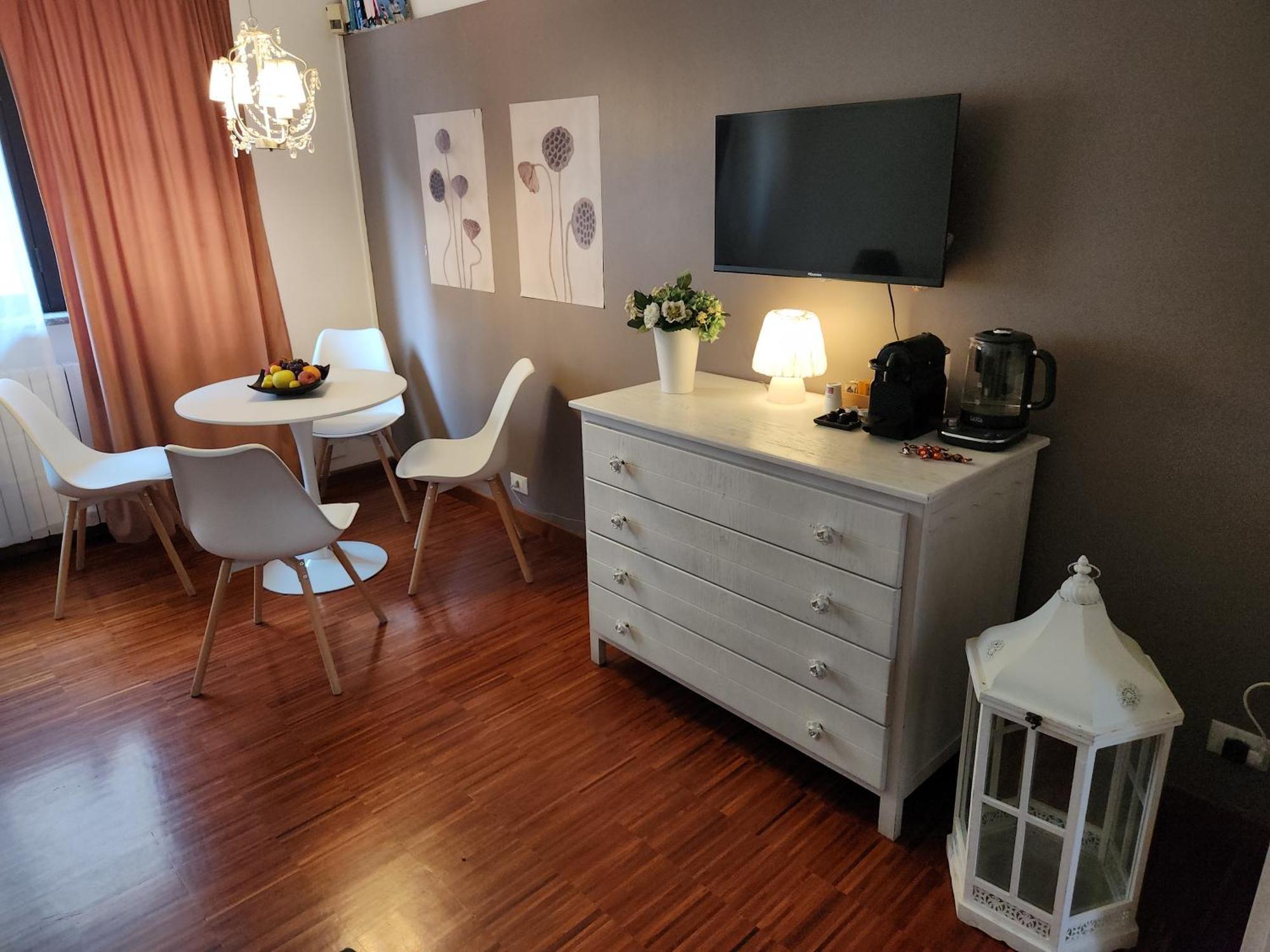 Gaia Suites - A Due Passi Dal Centro - Parcheggio Privato Турин Экстерьер фото