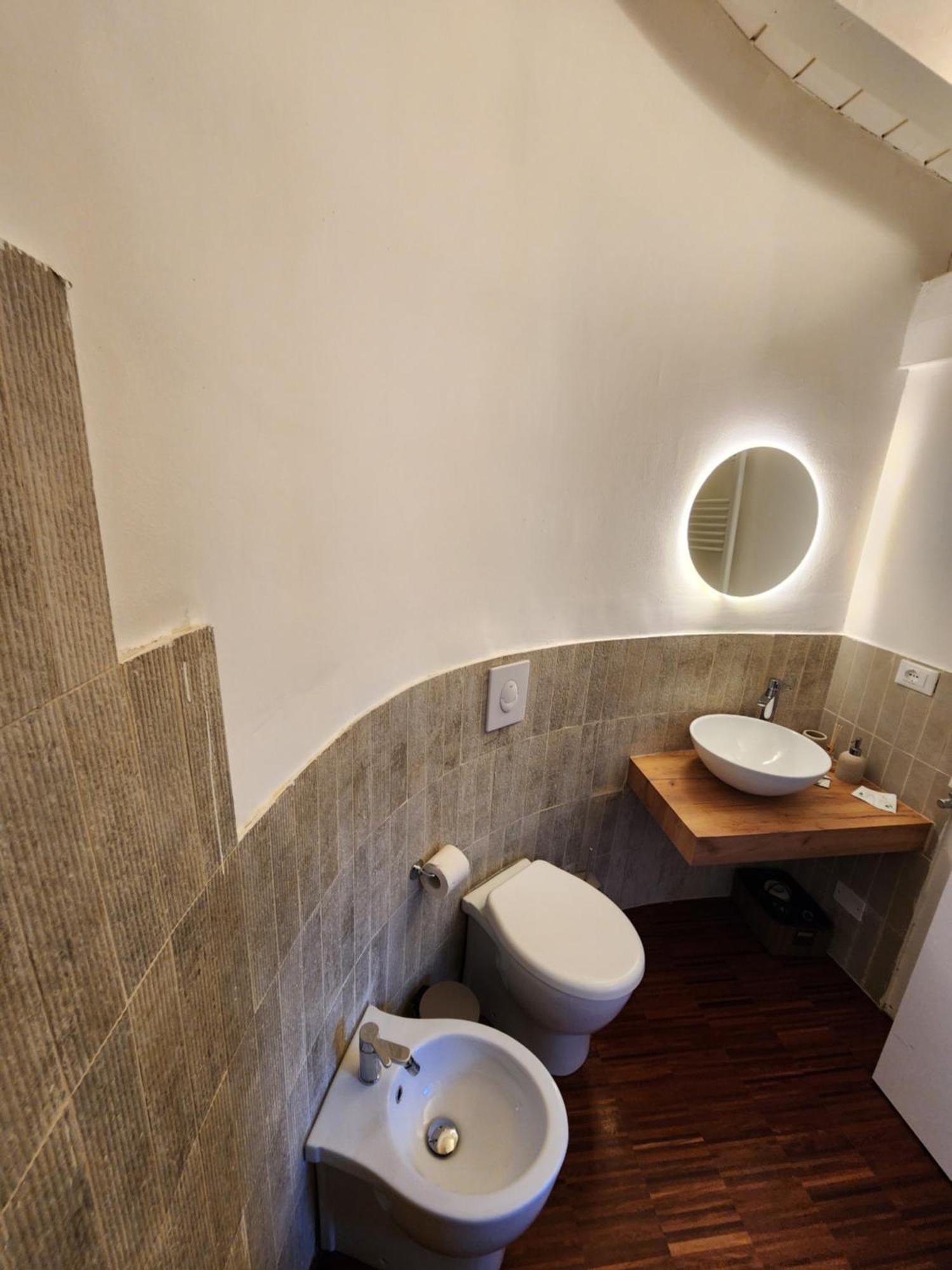 Gaia Suites - A Due Passi Dal Centro - Parcheggio Privato Турин Экстерьер фото