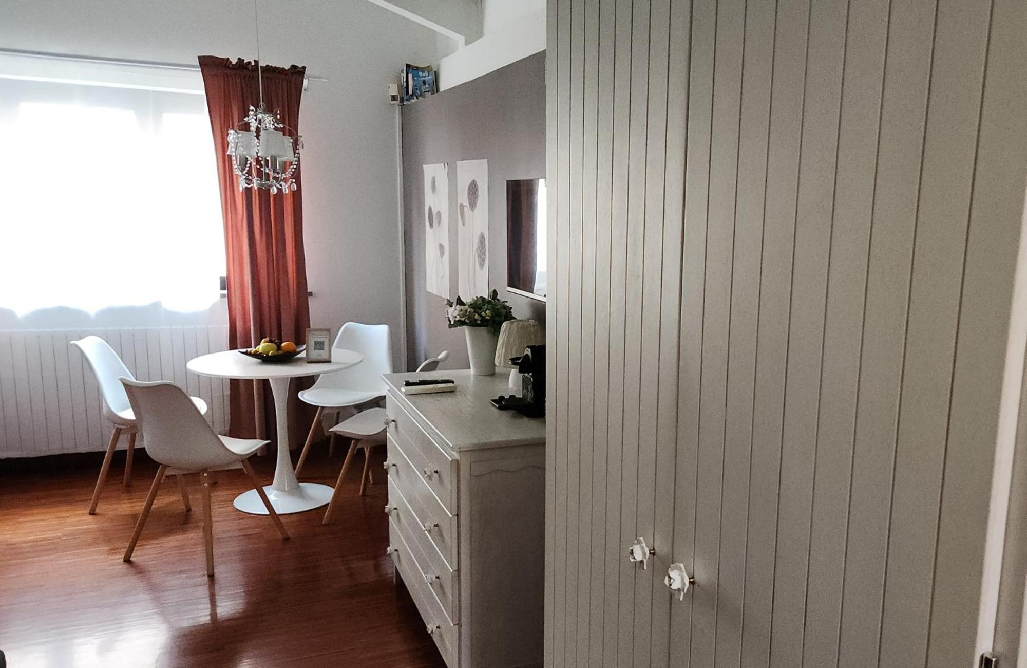 Gaia Suites - A Due Passi Dal Centro - Parcheggio Privato Турин Экстерьер фото