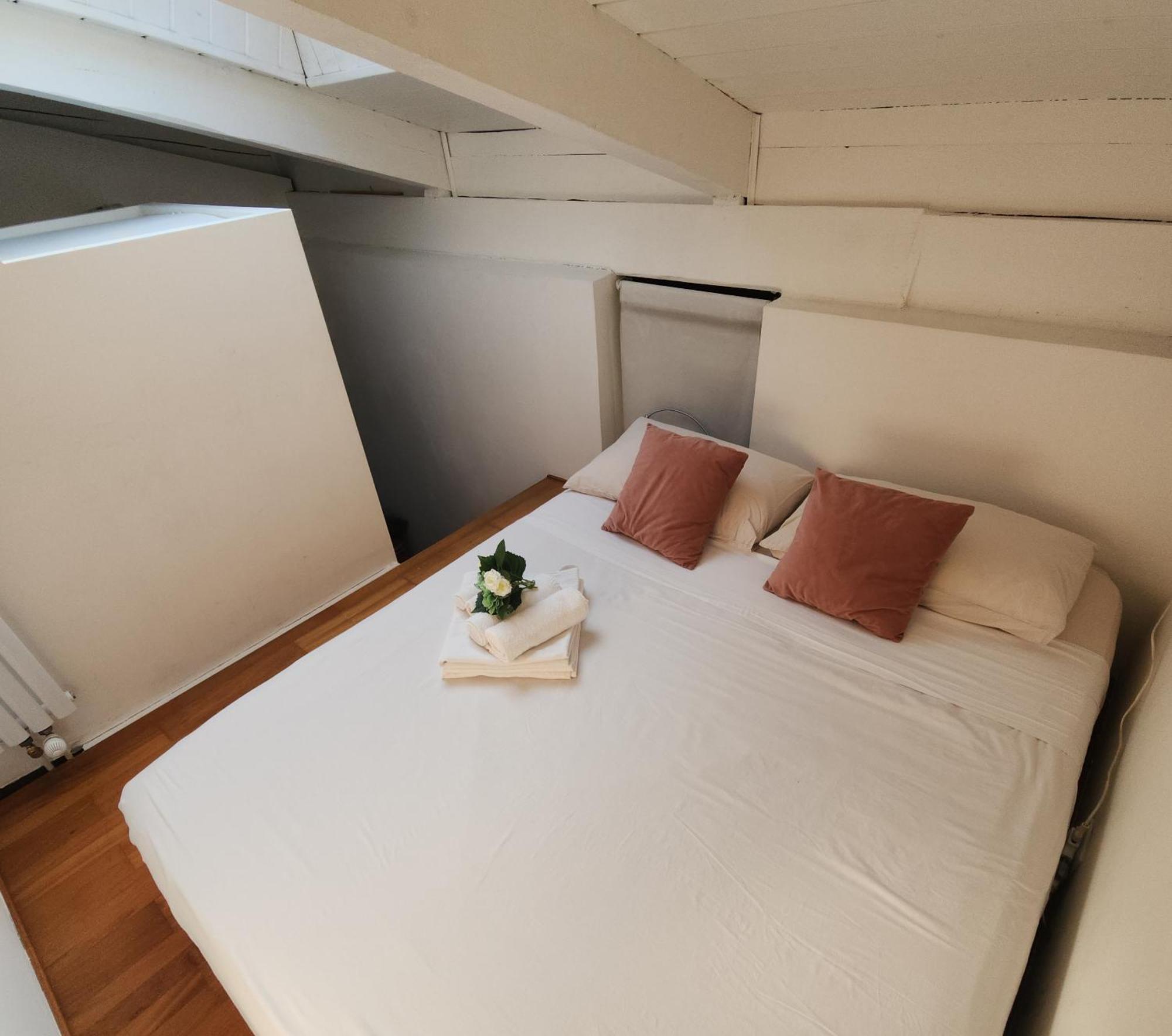 Gaia Suites - A Due Passi Dal Centro - Parcheggio Privato Турин Экстерьер фото