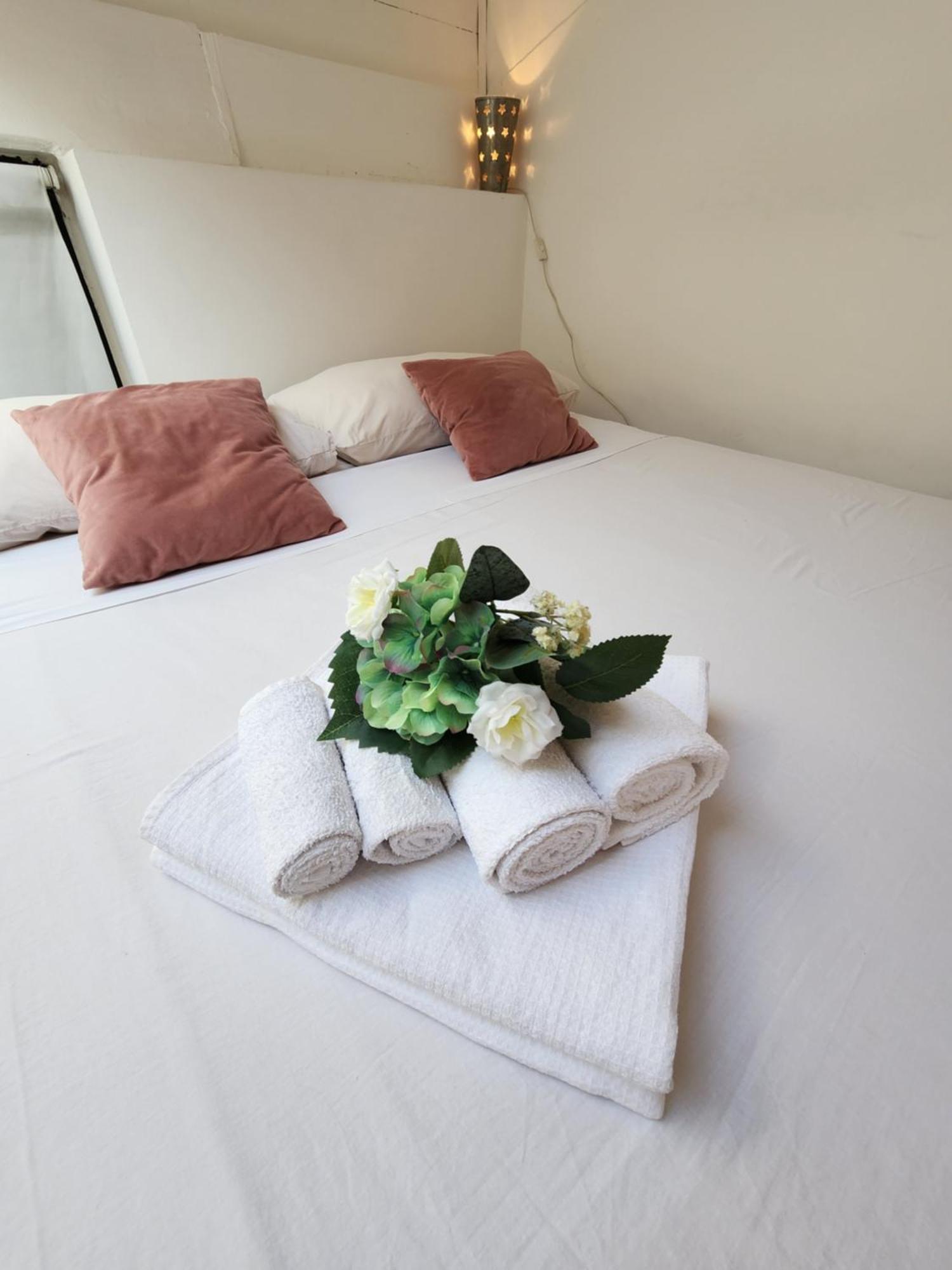 Gaia Suites - A Due Passi Dal Centro - Parcheggio Privato Турин Экстерьер фото